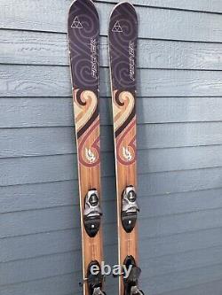 176 cm FISCHER WATEA 84 Partial Twin-Tip All Mountain Skis withLook Fx12 Bindings