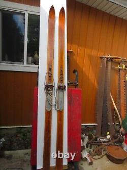 Antique wooden ski size 80`` long chalet decor nice  9977