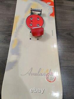 Avalanche x-elle 4 SnowBoard 57 + switch bindings usa made