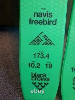 BLACK CROWS Navis Freebird Skis 2021
