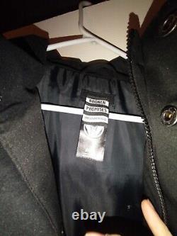 Broken Promises Snowboard Jacket, Collectors Jacket, mint condition
