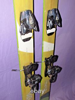 Volkl AURA women's all mountain Twin Tip skis 156cm with Salomon Z12 ski bindings